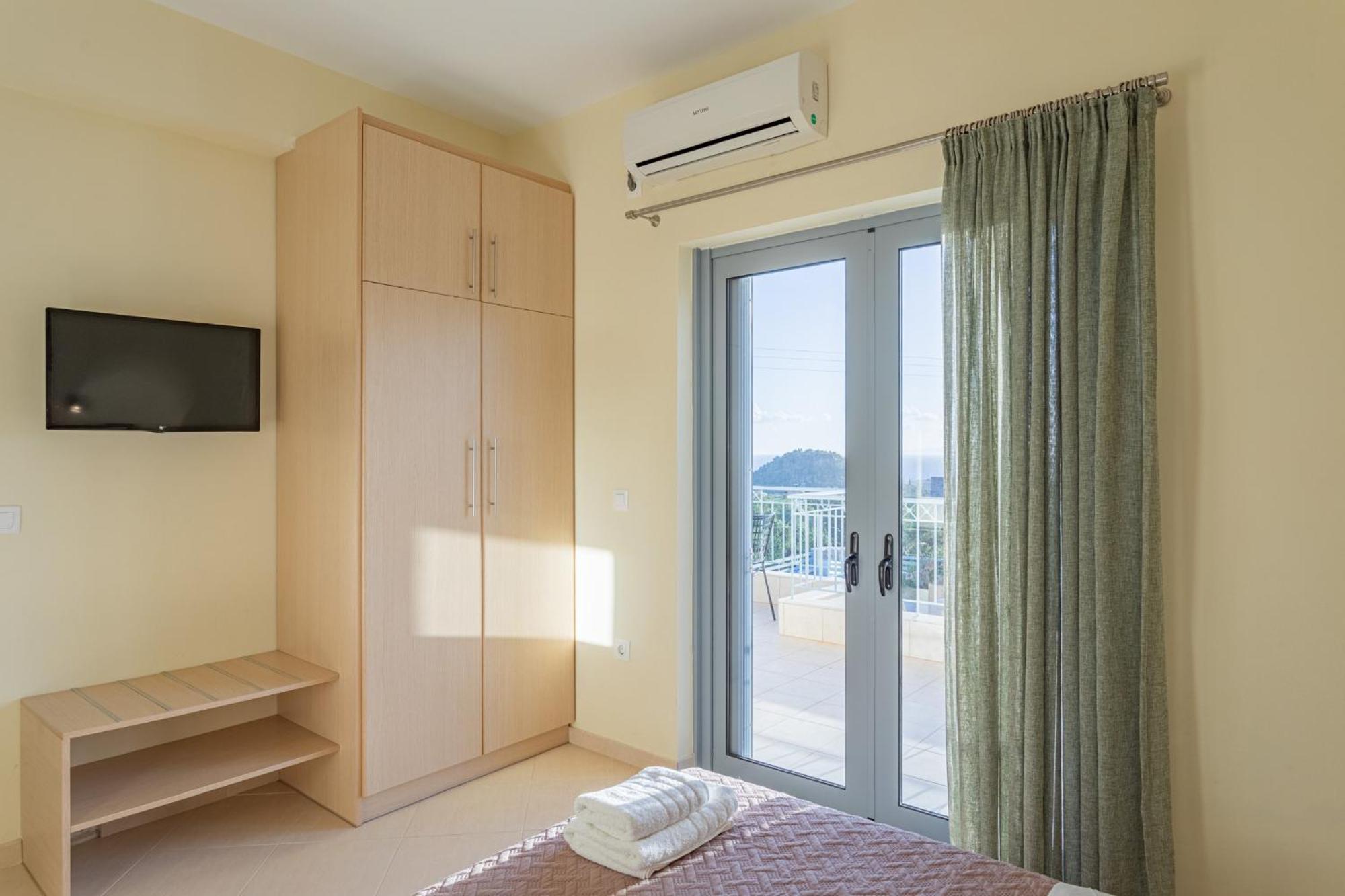 Sundy Maria Apartments Stoupa Ngoại thất bức ảnh